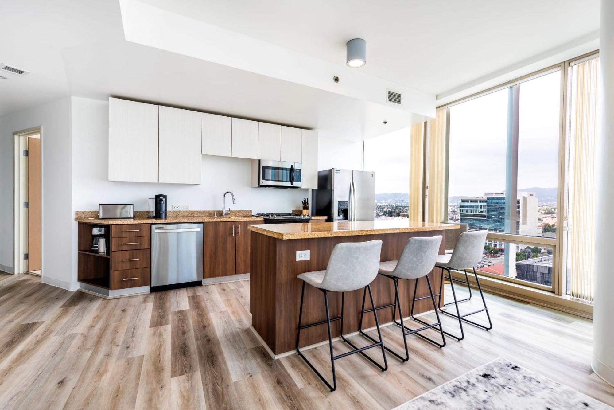 2br Luxury Highrise Retreat Vt Apartment *