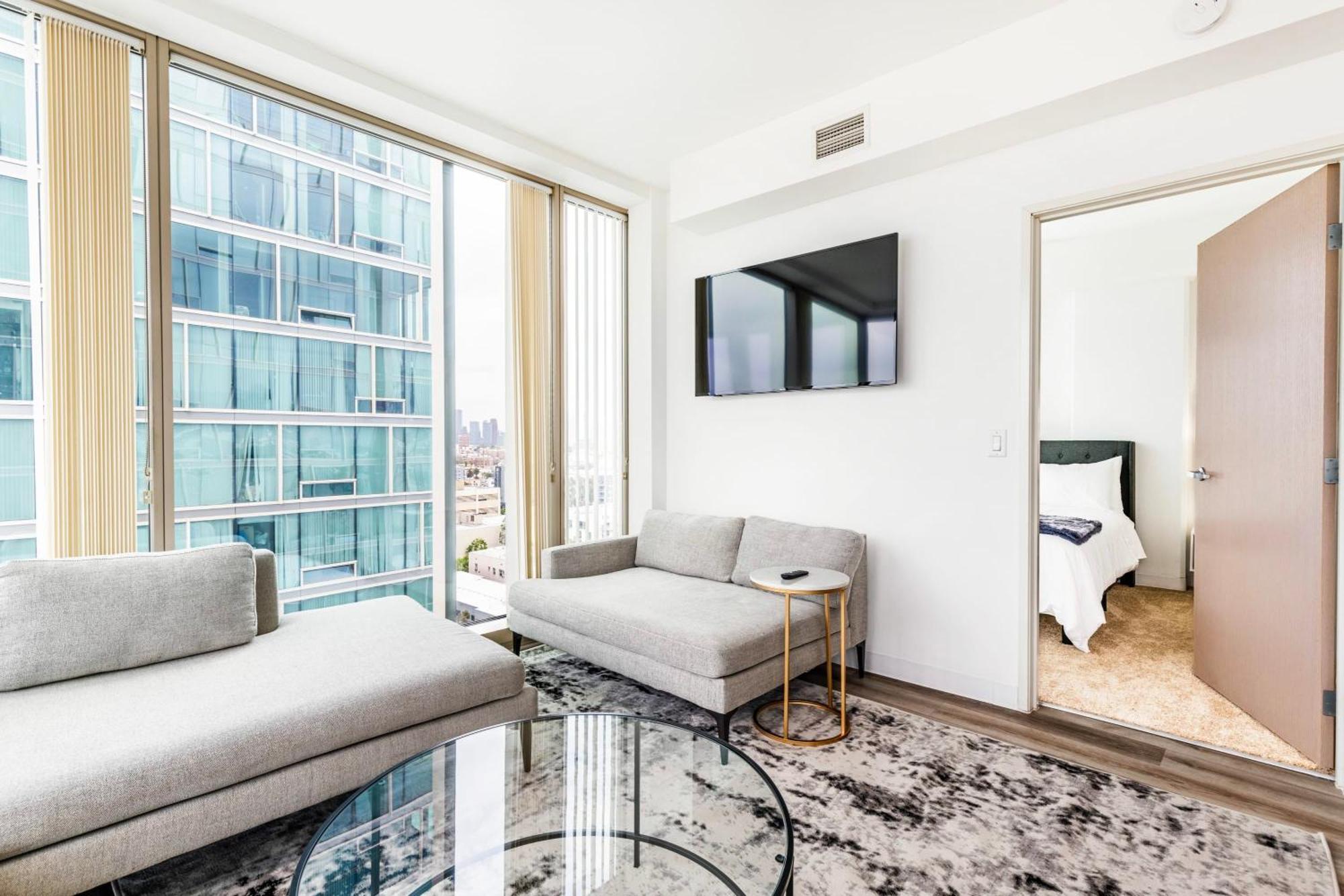 2br Luxury Highrise Retreat Vt Apartment Los Angeles
