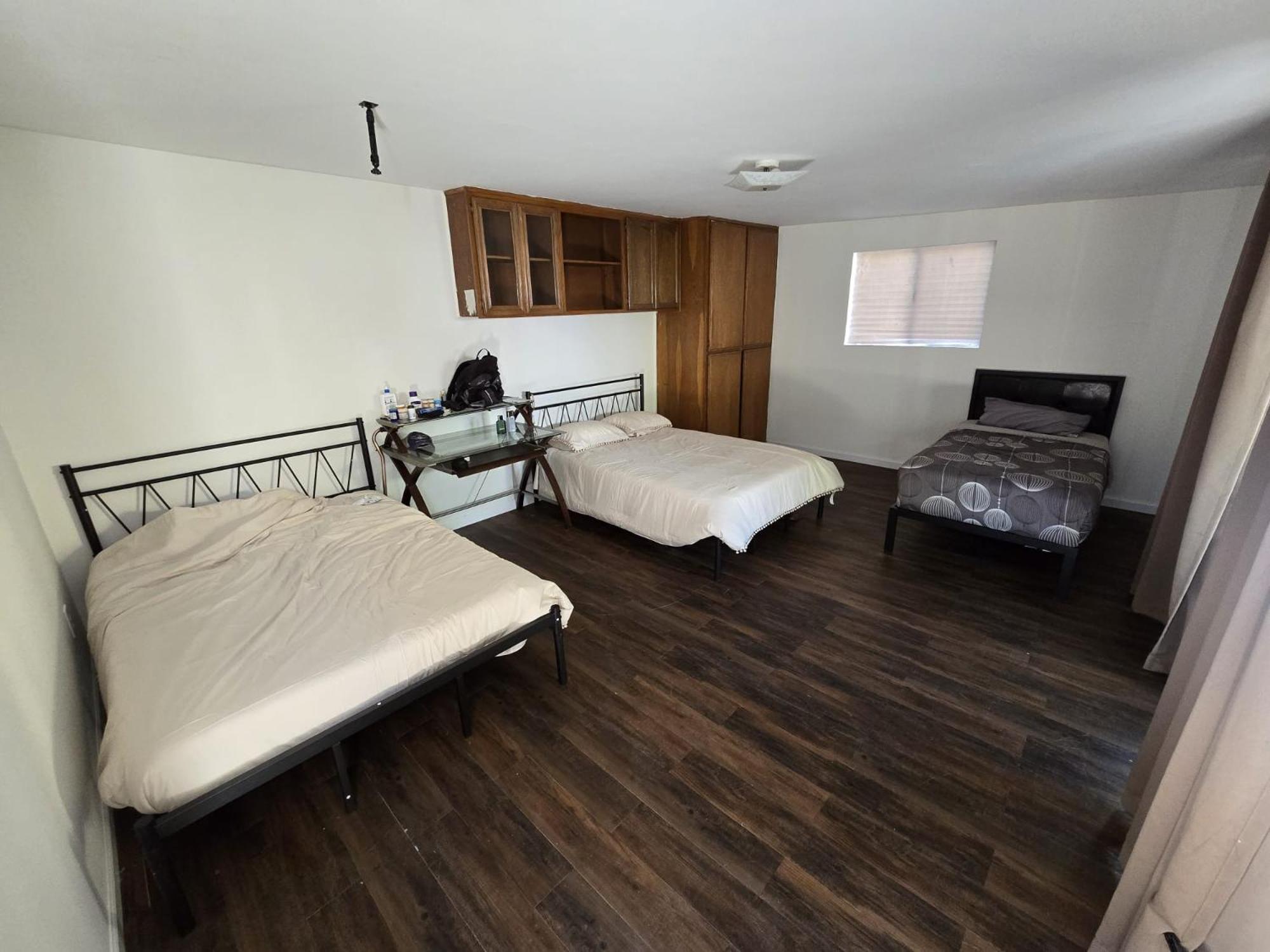 Angeles 3 Bedroom Charmer Large Holiday home *