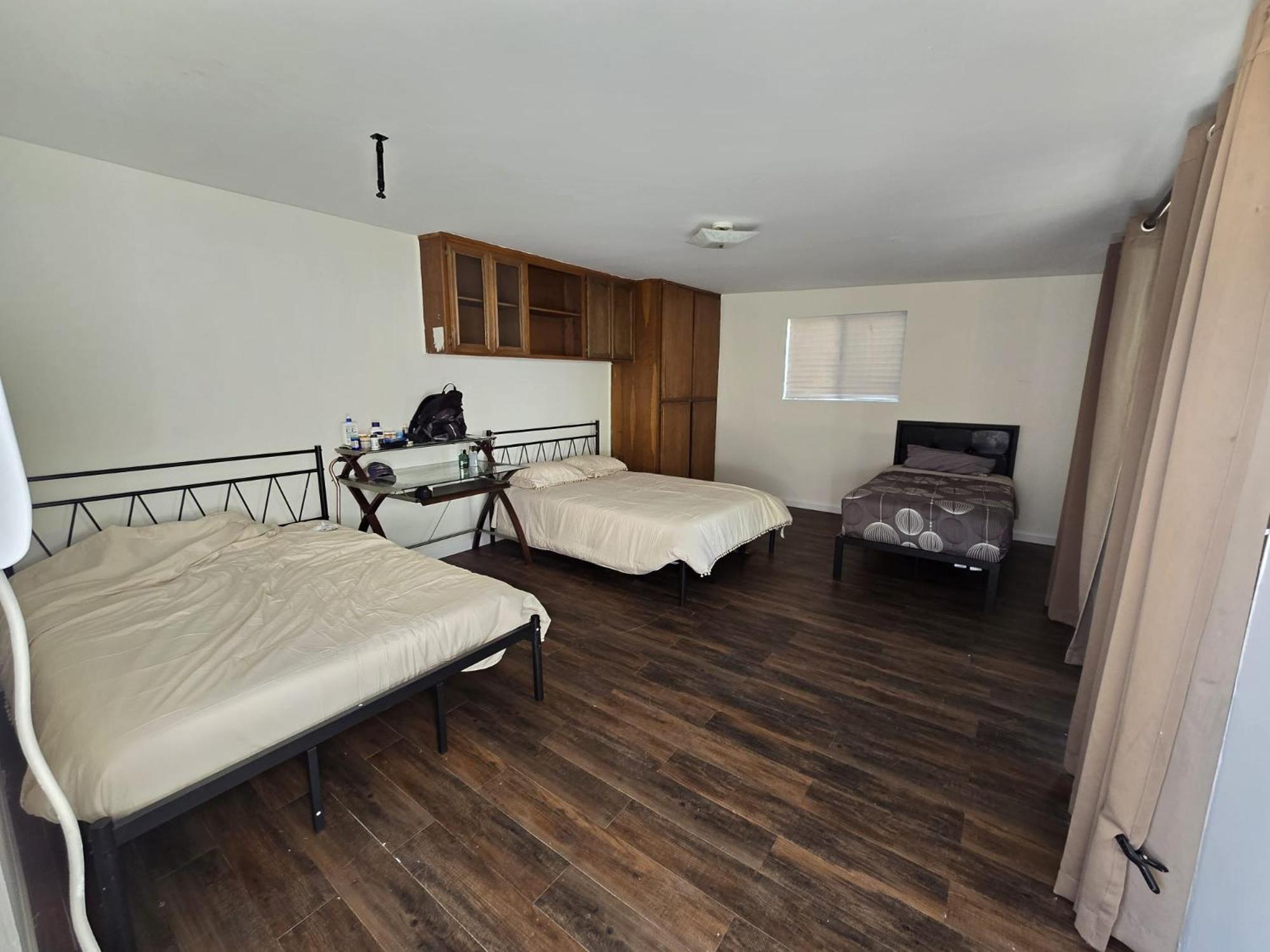 Angeles 3 Bedroom Charmer Large Holiday home Los Angeles
