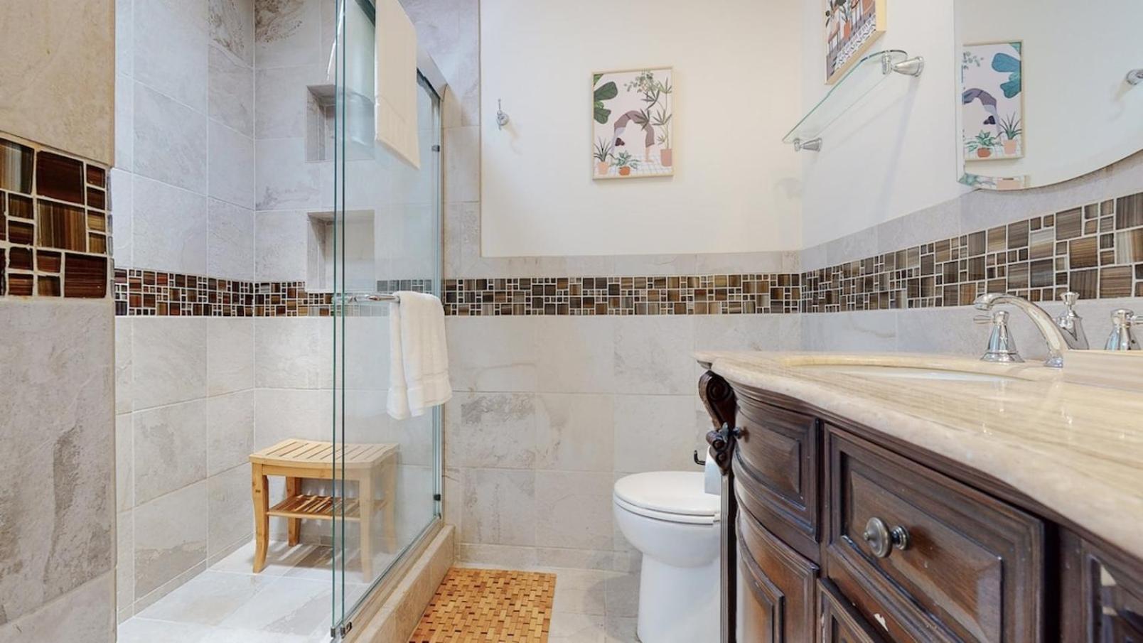 Dazzling Westside 4 Bedroom Home-minutes To The Beach Los Angeles