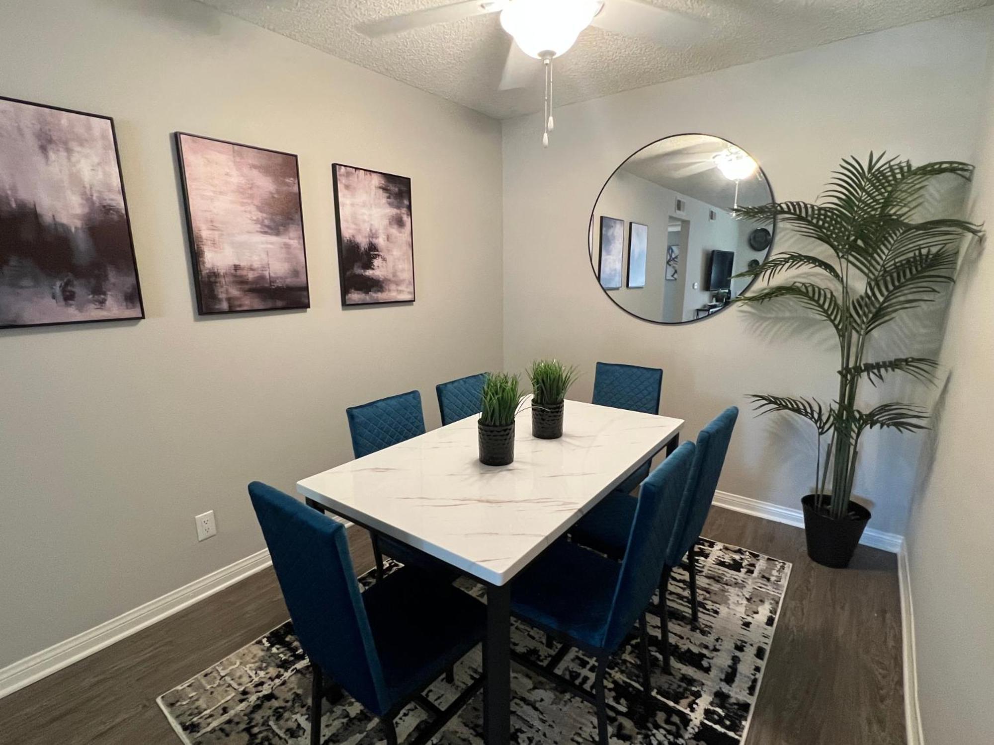 Exceptional 2 Bedroom In Heart Of Hollywood 201