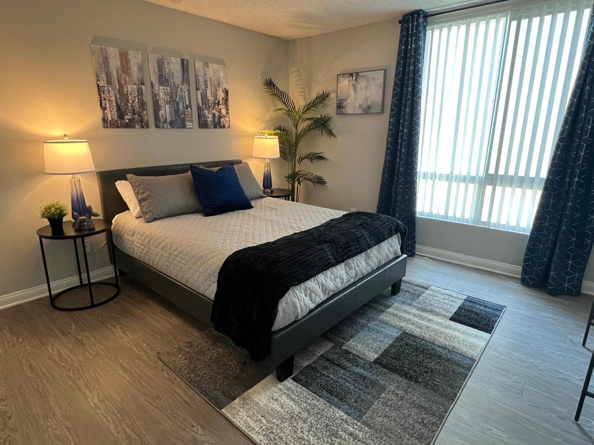 Exceptional 2 Bedroom In Heart Of Hollywood 201 Apartment Los Angeles