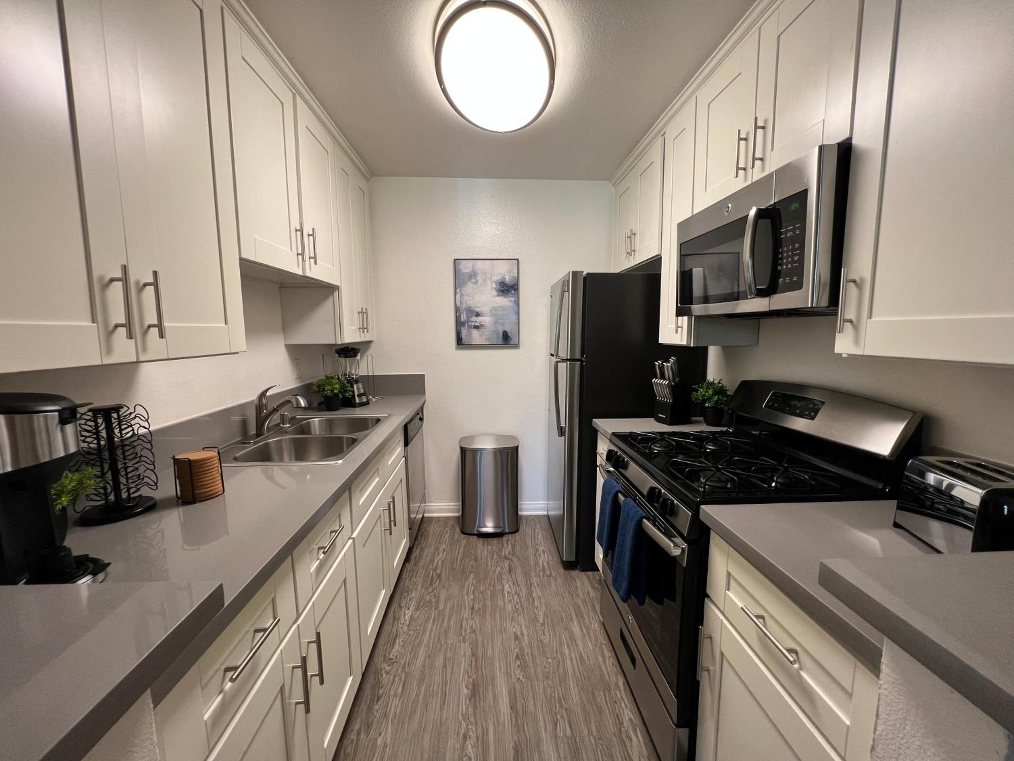 Exceptional 2 Bedroom In Heart Of Hollywood 201 Los Angeles