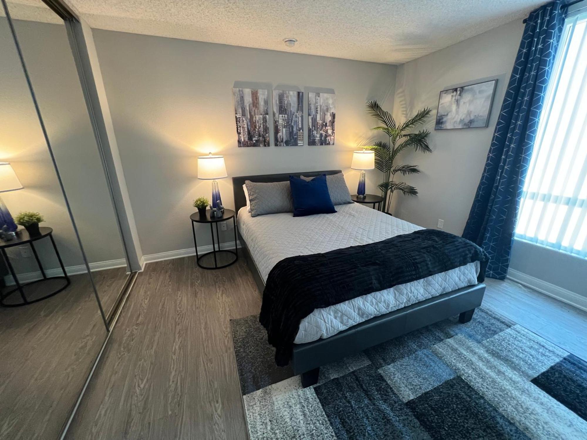 Exceptional 2 Bedroom In Heart Of Hollywood 201 *