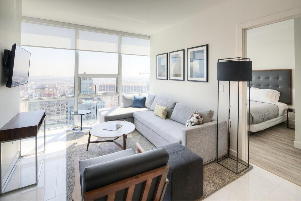 2 Bed 2 Bath Contemporary High Rise Dtla Living * Los Angeles