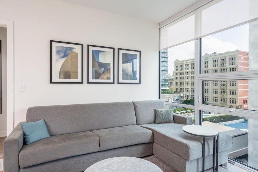 Apartment 2 Bed 2 Bath Contemporary High Rise Dtla Living *