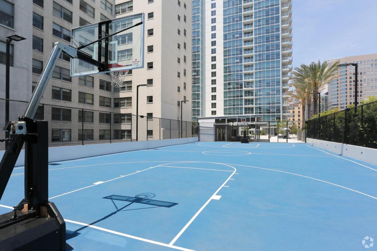 2 Bed 2 Bath Contemporary High Rise Dtla Living * Los Angeles