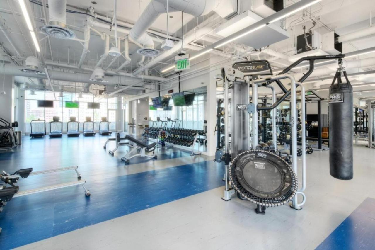 Apartment 2 Bed 2 Bath Contemporary High Rise Dtla Living