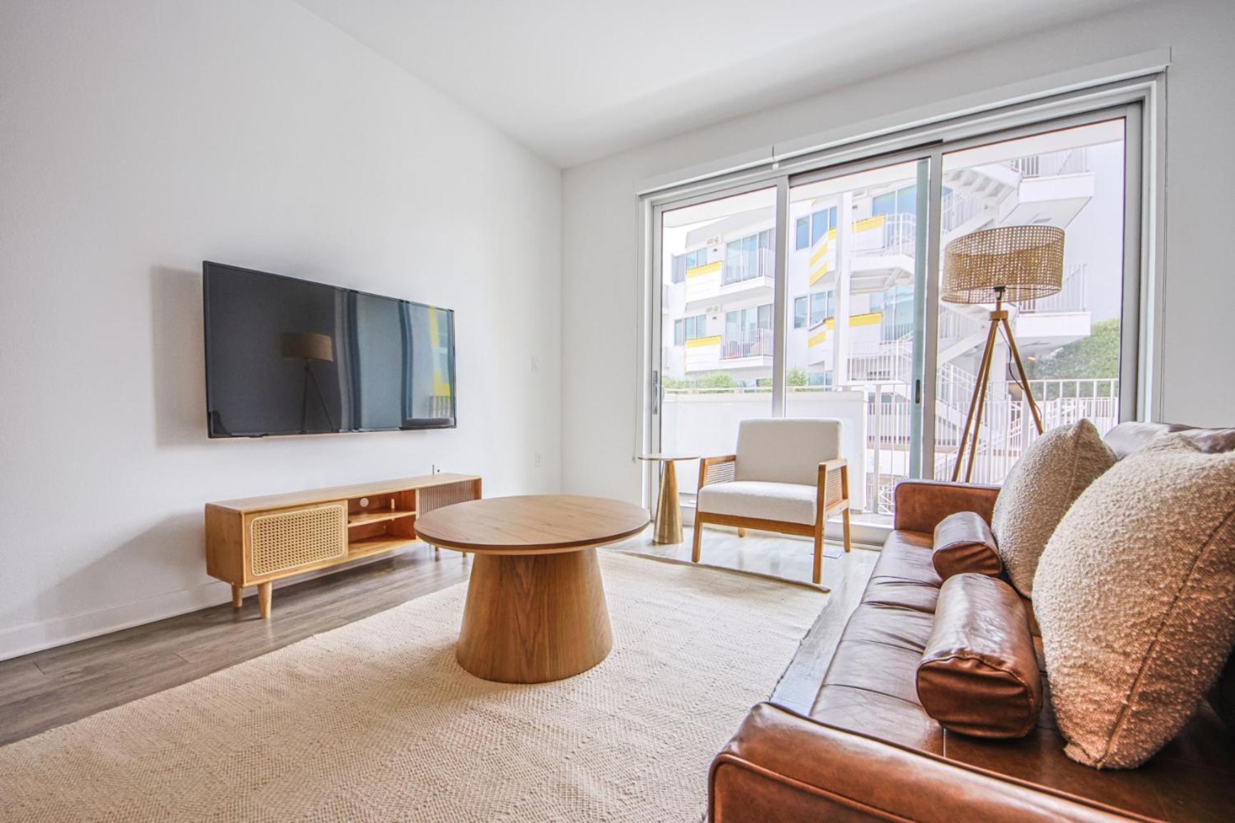 Charming Urban Oasis 2br 1bath