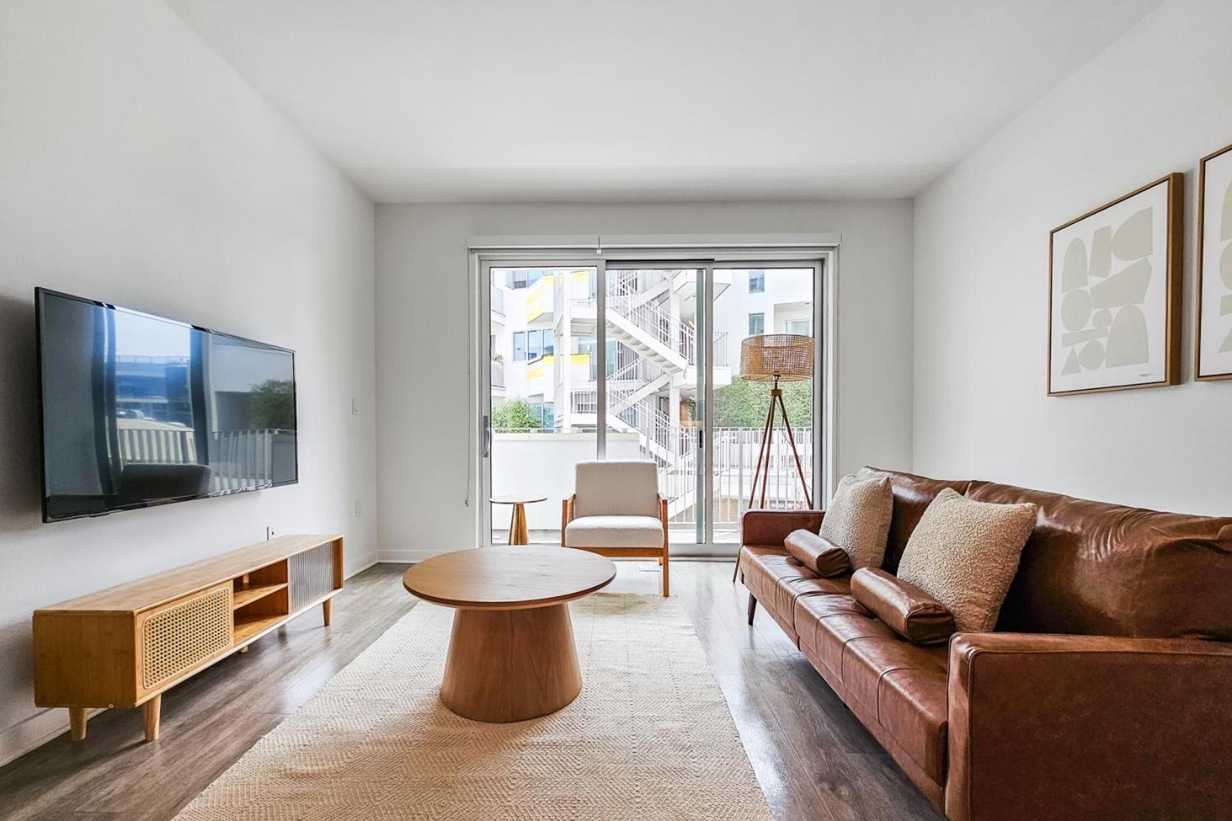 Charming Urban Oasis 2br 1bath Apartment Los Angeles