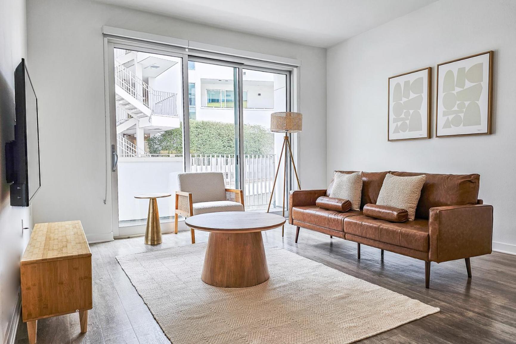 Charming Urban Oasis 2br 1bath Los Angeles