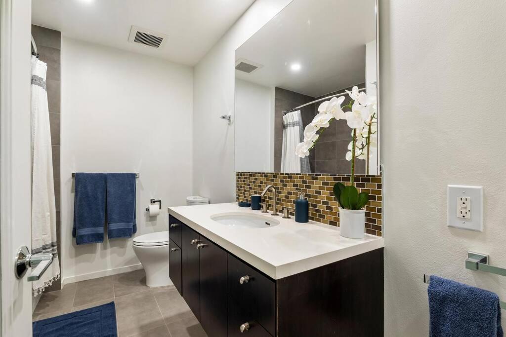 Apartment Stunning Marina Boat Views Peaceful Pool Los Angeles