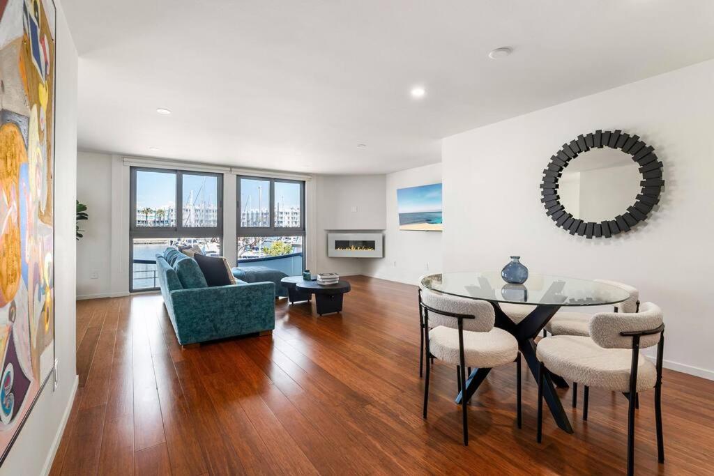 Apartment Stunning Marina Boat Views Peaceful Pool Los Angeles