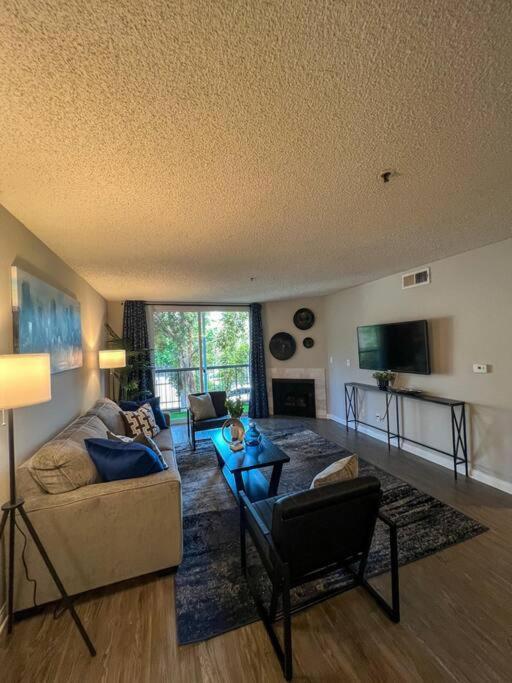 Apartment Exceptional 2 Bedroom In Heart Of Hollywood 201 Los Angeles