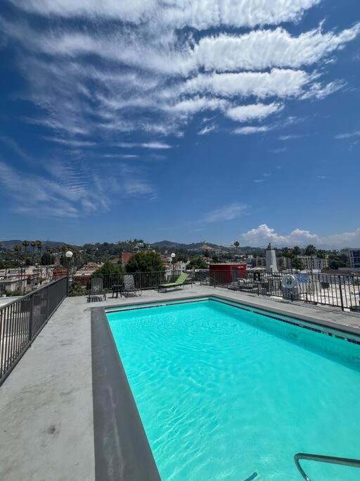 Exceptional 2 Bedroom In Heart Of Hollywood 201 Apartment