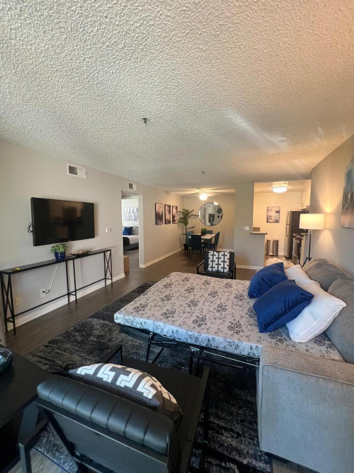 Apartment Exceptional 2 Bedroom In Heart Of Hollywood 201 Los Angeles