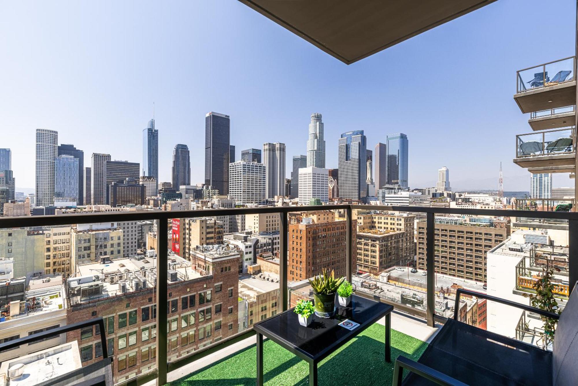 Floor High Rise 3 Bed Dtla Skyscraper Penthouse Apartment *