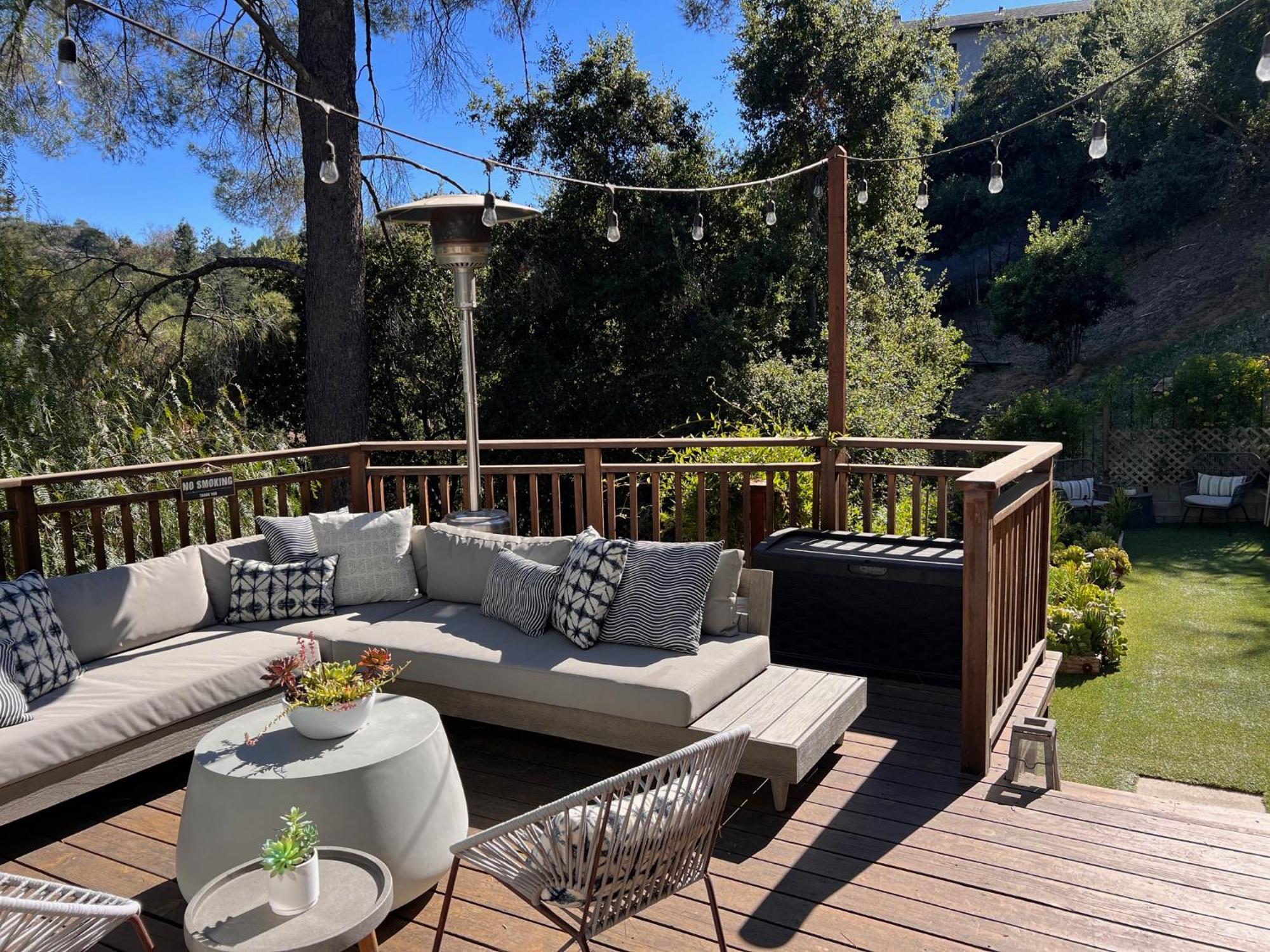 Zen Treehouse Retreat-great Views & Peaceful Decks Holiday home Los Angeles
