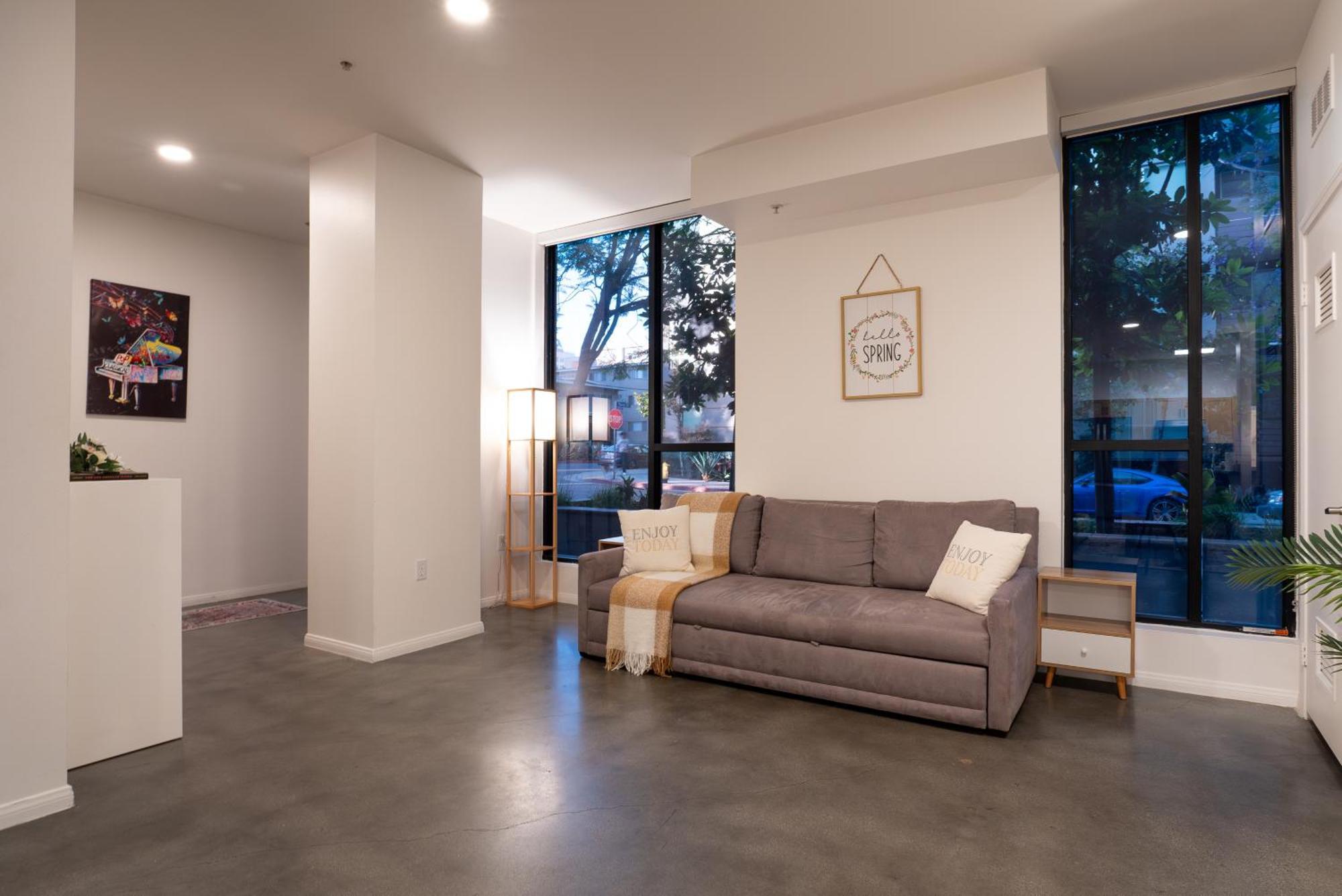 Huge Luxury Loft For Enjoying
