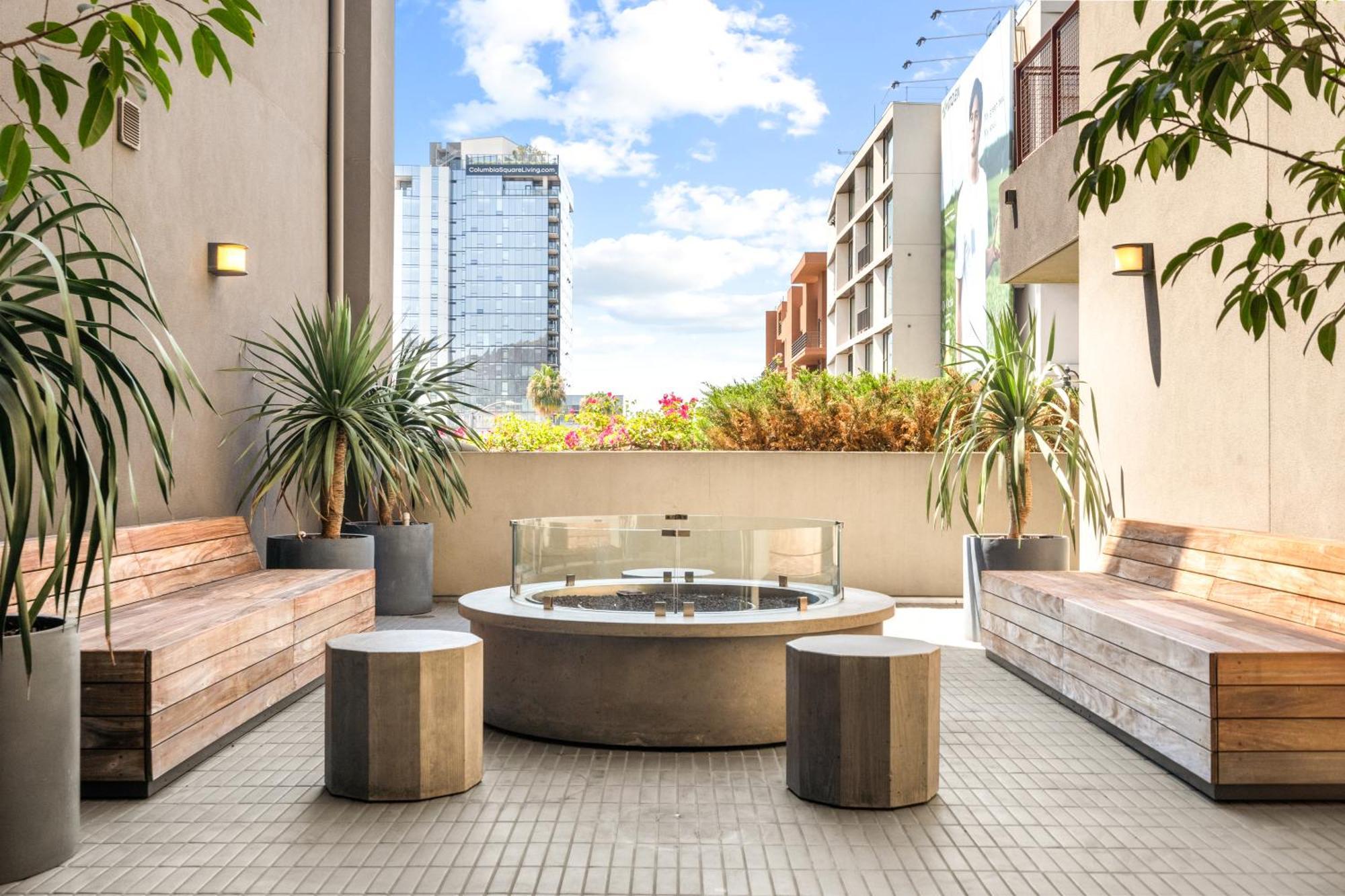 Apartment Hollywood Walk Of Fame With Parking And Gym Los Angeles
