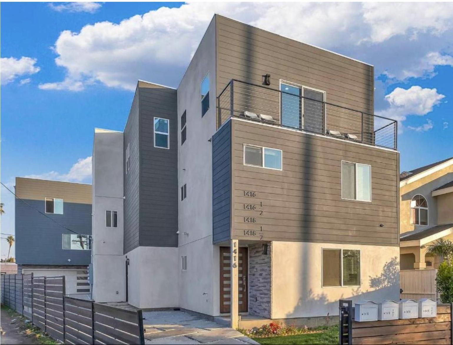 Cozy 3 Bedroom Townhouse With Balcony * Los Angeles