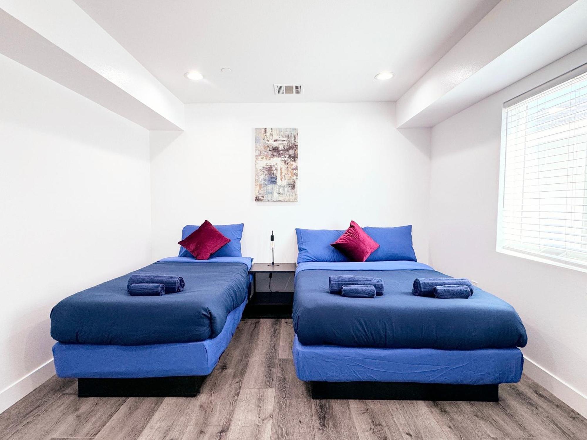 Apartment Cozy 3 Bedroom Townhouse With Balcony