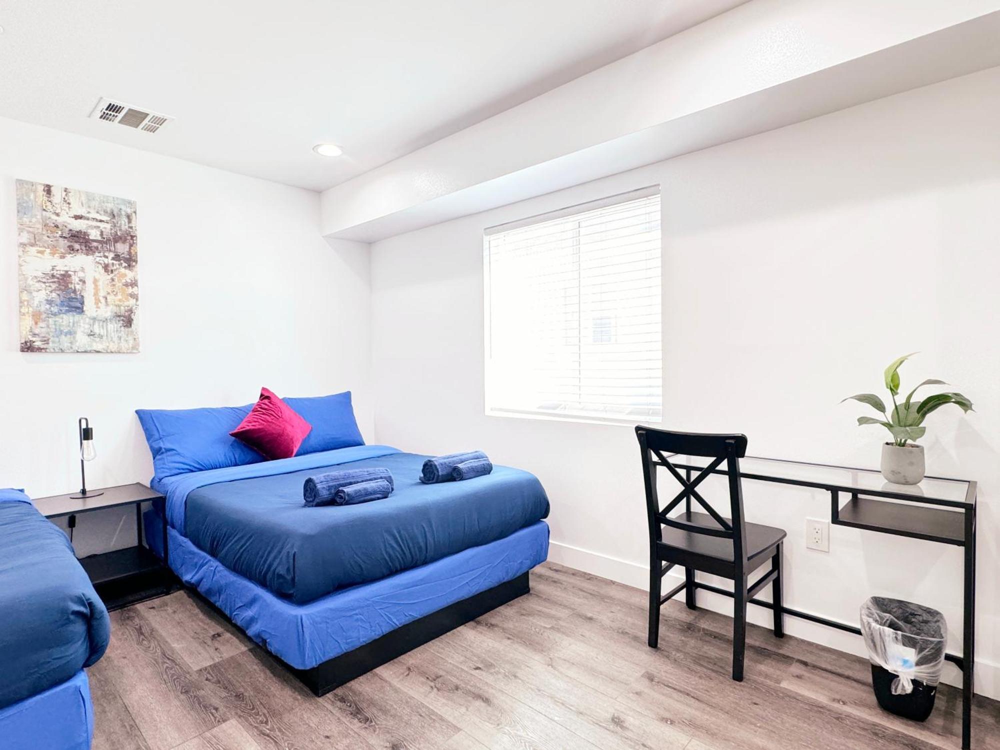Apartment Cozy 3 Bedroom Townhouse With Balcony