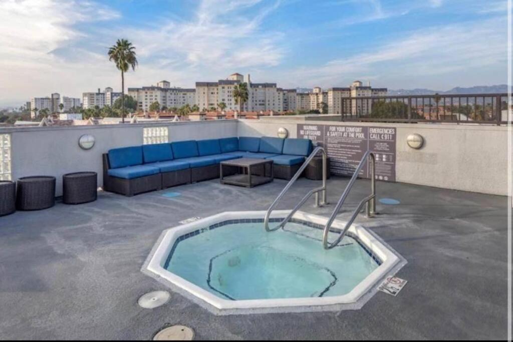 Apartment Travel Haven At Miracle Mile- 110 Los Angeles