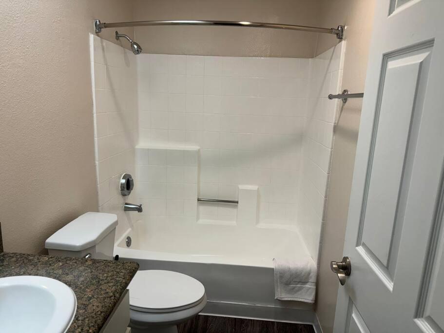 Apartment Travel Haven At Miracle Mile- 110 Los Angeles