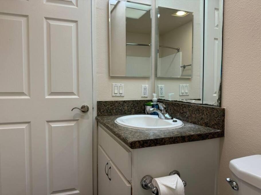 Travel Haven At Miracle Mile- 110 *