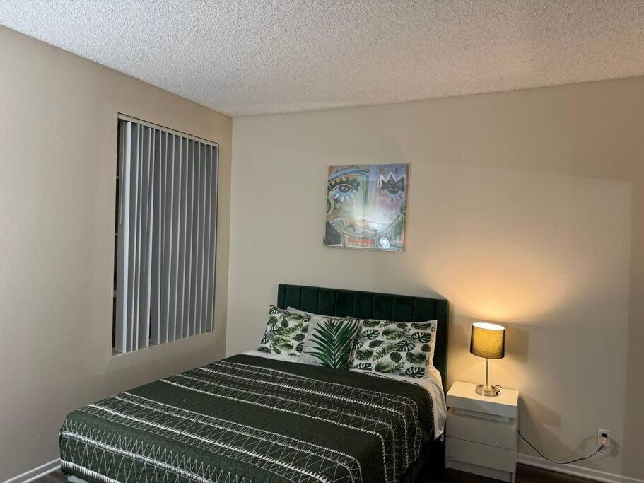 Travel Haven At Miracle Mile- 110 Apartment