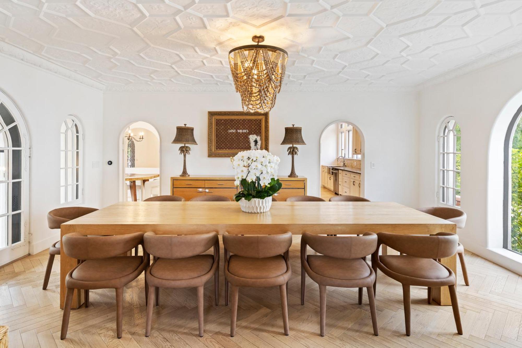 Contemporary Spanish Estate In Beverly Hills