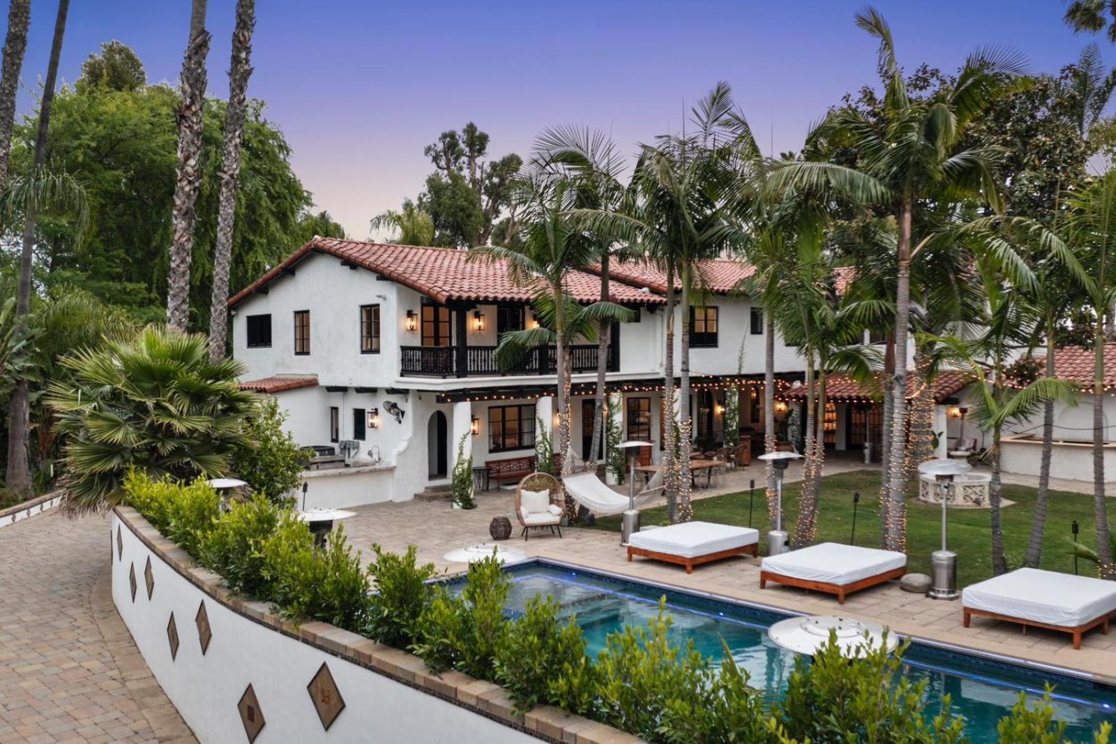 Contemporary Spanish Estate In Beverly Hills