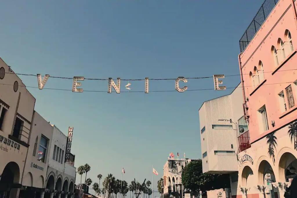 Lovely On The Promenade! Free Parking Los Angeles