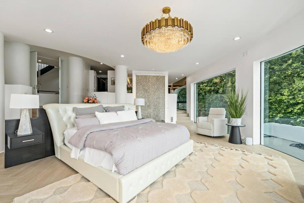 Luxury Yacht Mansion In Bel Air Los Angeles