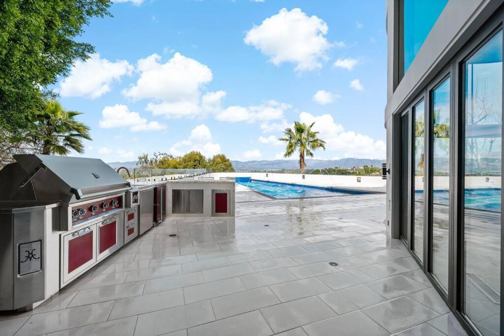 Luxury Yacht Mansion In Bel Air Los Angeles