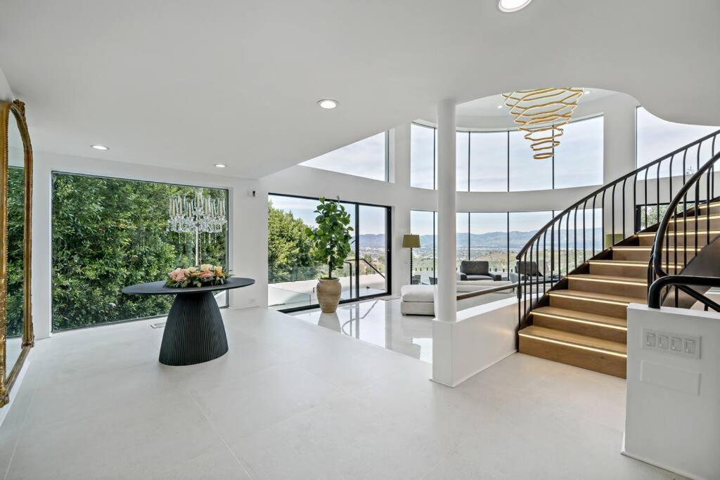 Pousada Luxury Yacht Mansion In Bel Air Los Angeles