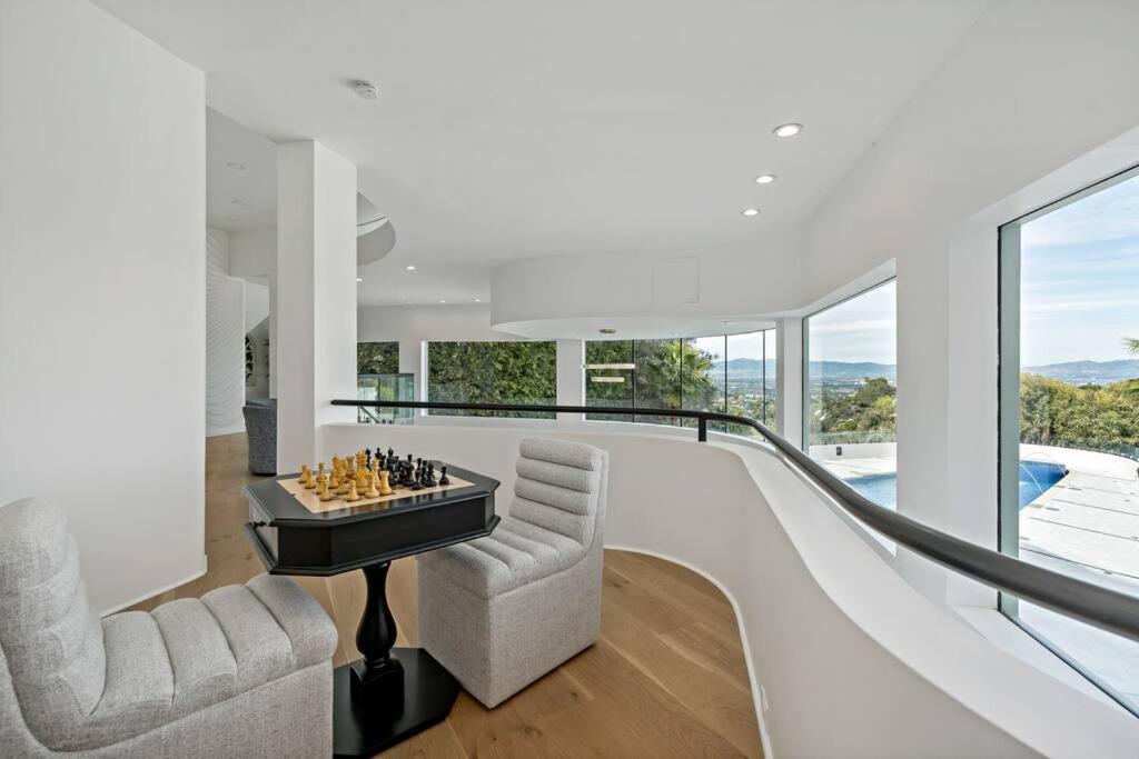 Luxury Yacht Mansion In Bel Air * Los Angeles