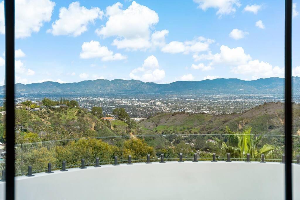 Pousada Luxury Yacht Mansion In Bel Air *
