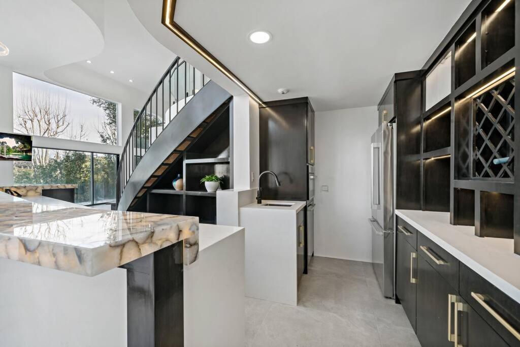 Luxury Yacht Mansion In Bel Air Pousada Los Angeles