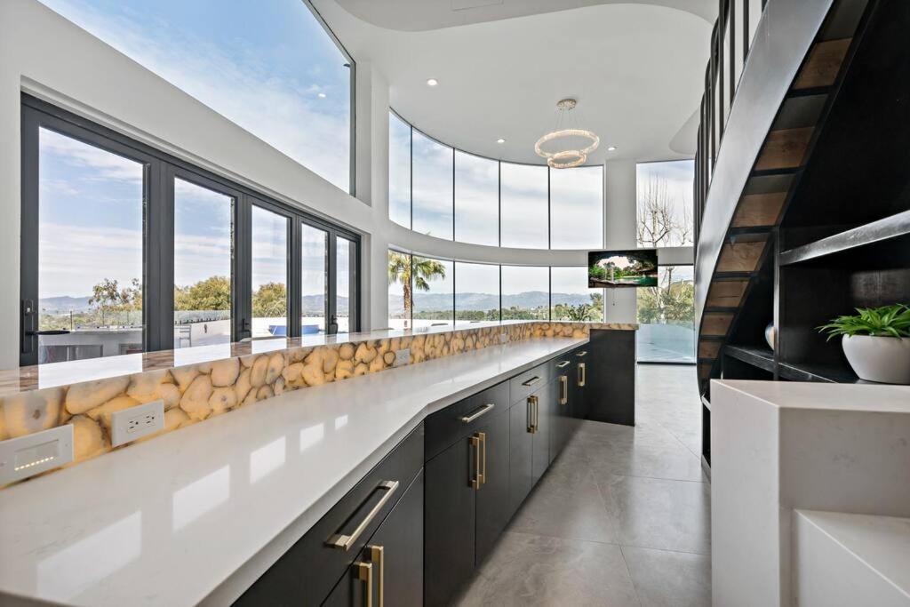 Luxury Yacht Mansion In Bel Air *