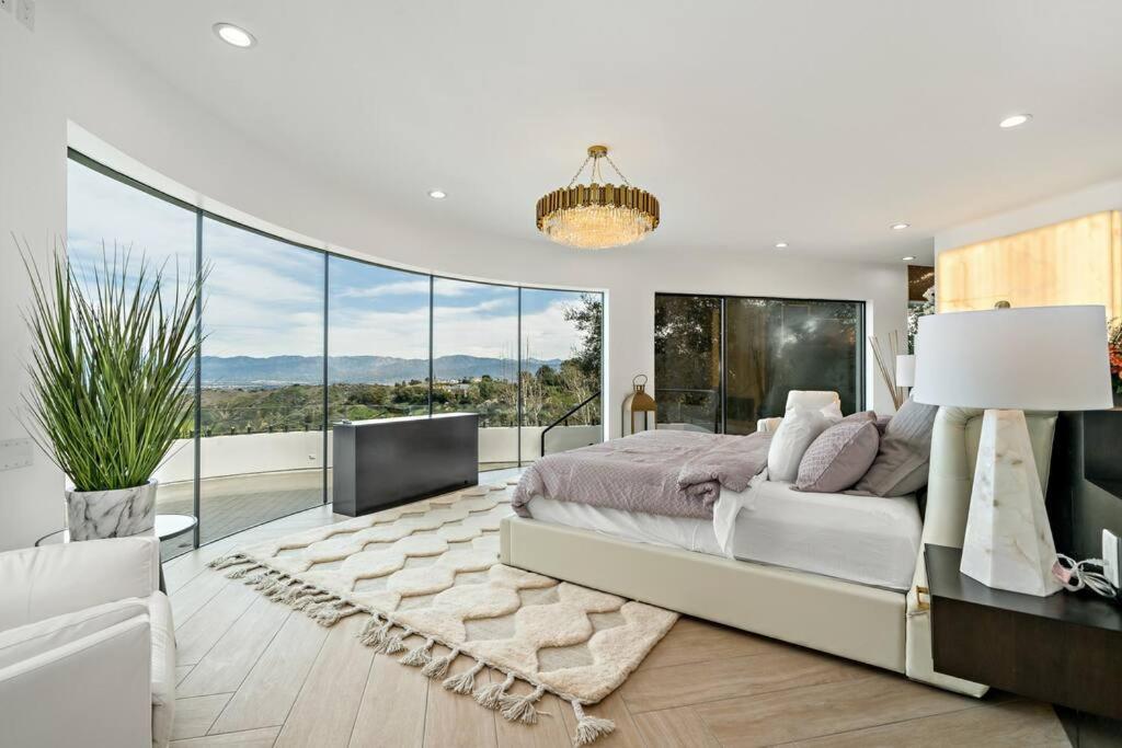 Pousada Luxury Yacht Mansion In Bel Air *