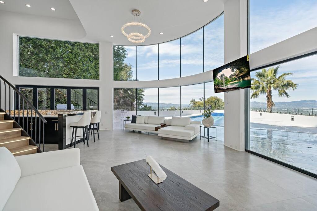 Pousada Luxury Yacht Mansion In Bel Air Los Angeles