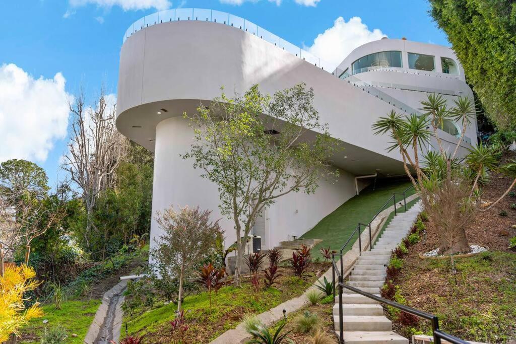 Luxury Yacht Mansion In Bel Air *