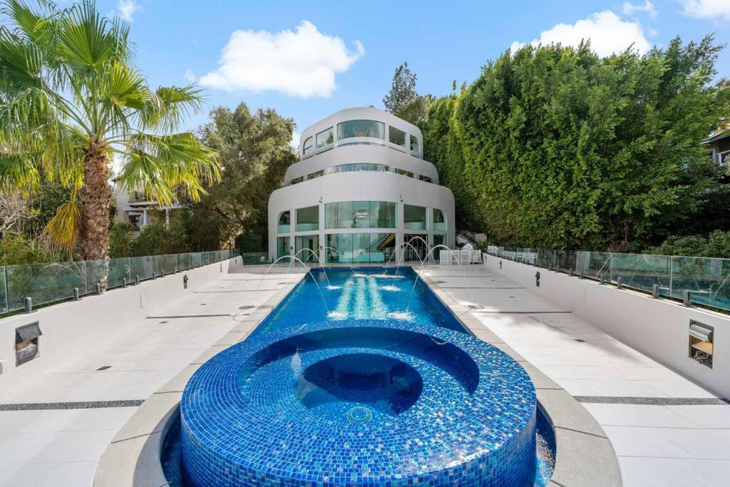 Luxury Yacht Mansion In Bel Air Los Angeles