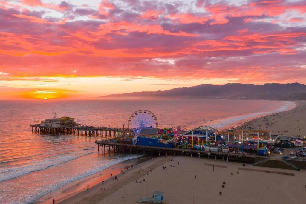 Beachfront Bliss Spacious 2br In Santa Monica * Los Angeles