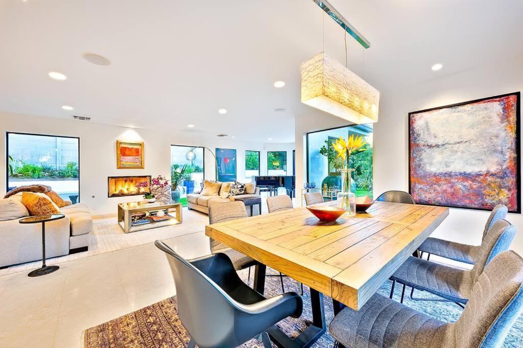 Casa Royal Beverly Hills *