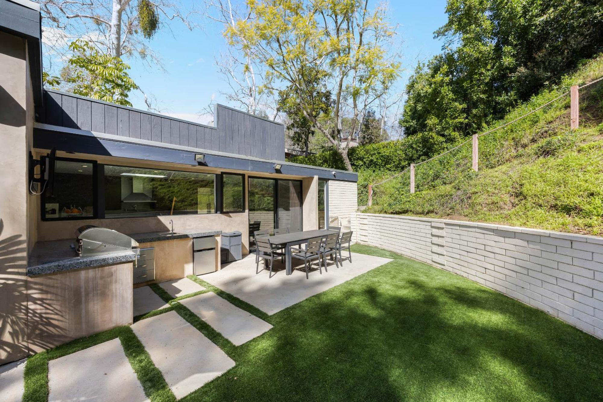 Aman By Awhile Holiday home *
