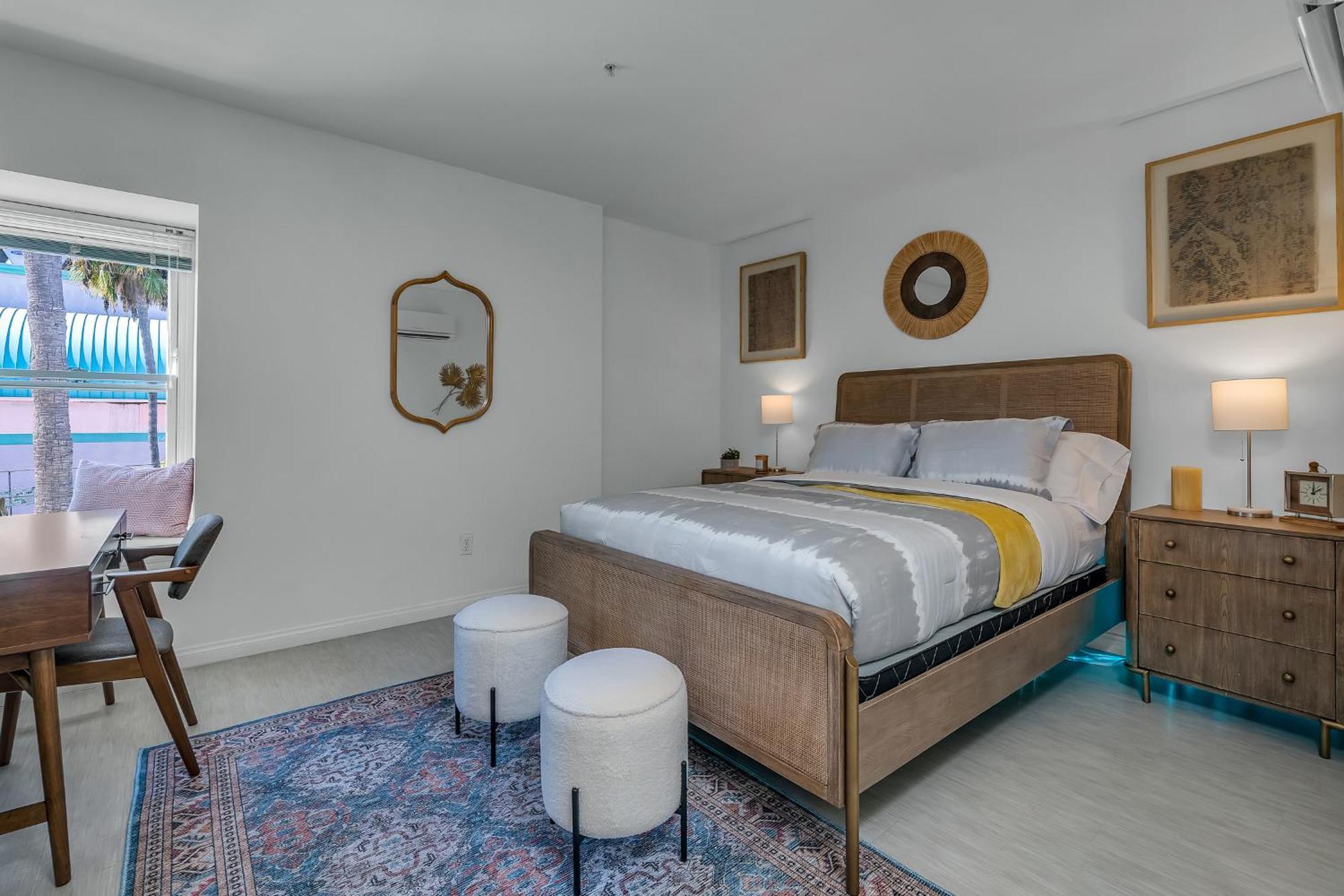 Promenade Apartment Los Angeles